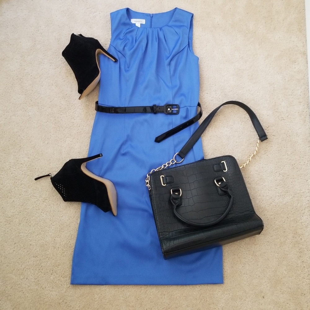 Blue bodycon cocktail dress
